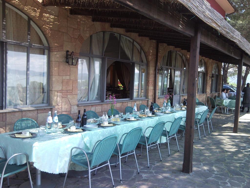 Hotel Cavalieri Пассиньяно-суль-Тразимено Экстерьер фото