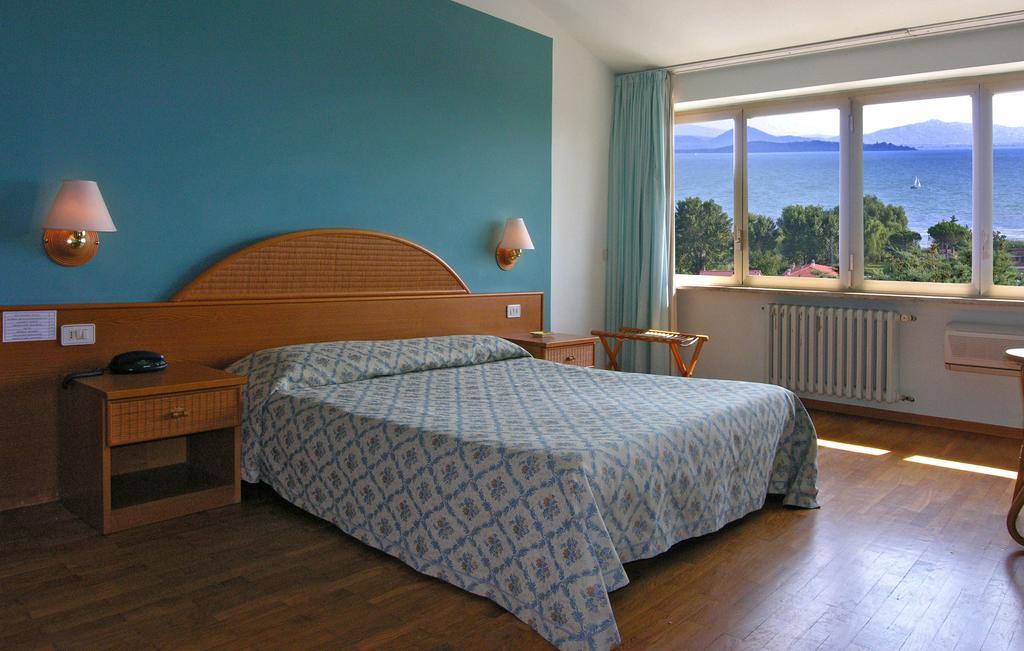 Hotel Cavalieri Пассиньяно-суль-Тразимено Экстерьер фото