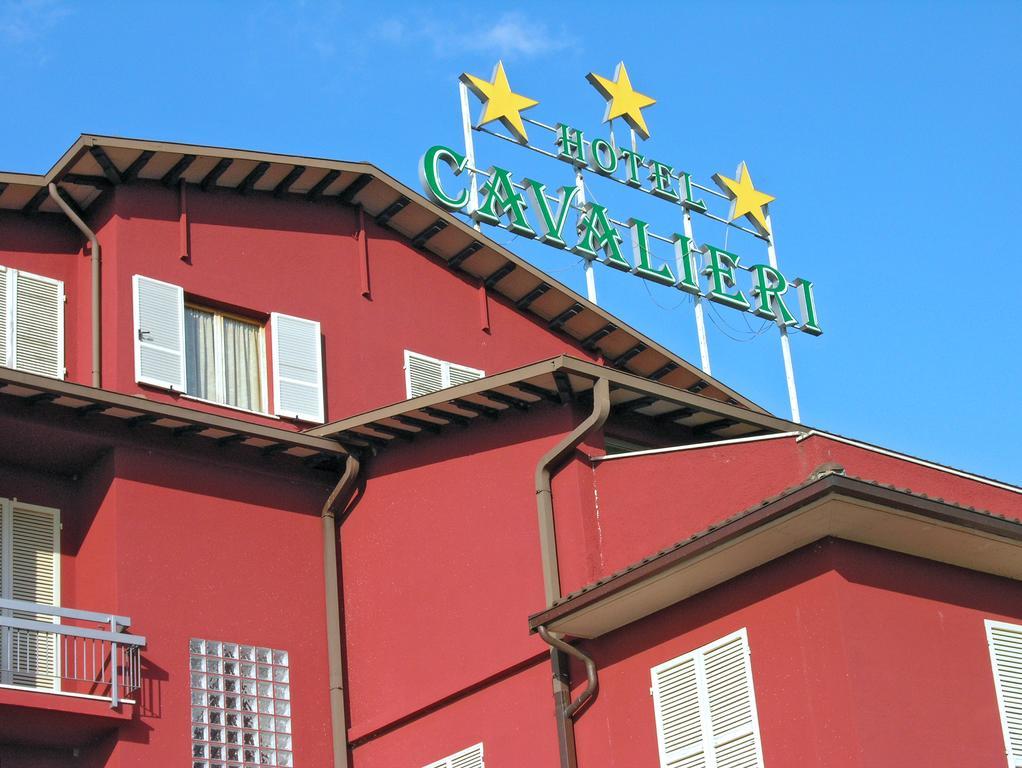 Hotel Cavalieri Пассиньяно-суль-Тразимено Экстерьер фото