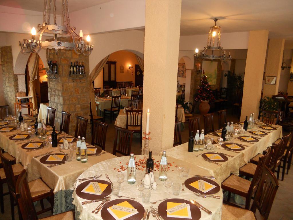 Hotel Cavalieri Пассиньяно-суль-Тразимено Экстерьер фото