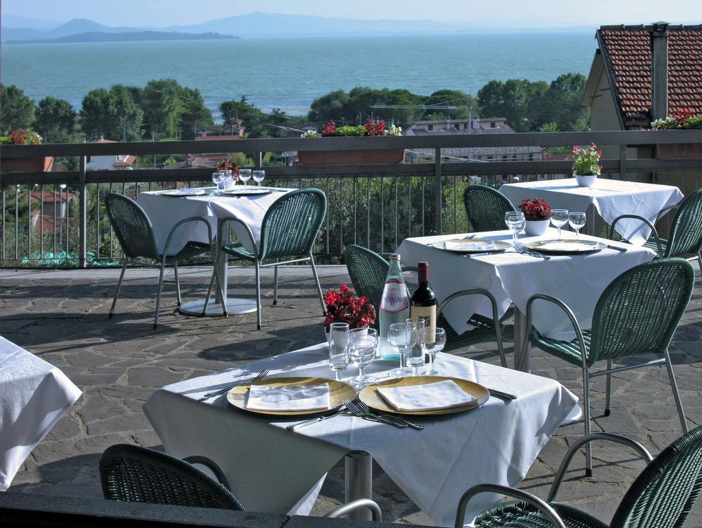 Hotel Cavalieri Пассиньяно-суль-Тразимено Экстерьер фото