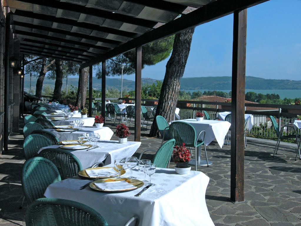 Hotel Cavalieri Пассиньяно-суль-Тразимено Экстерьер фото