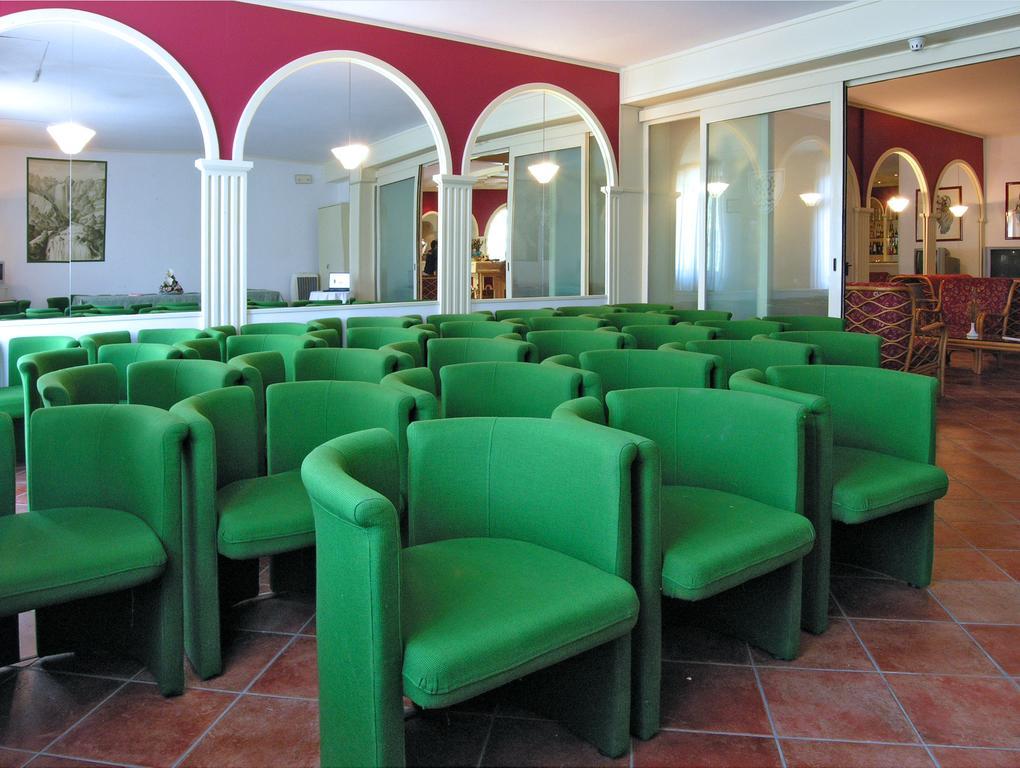 Hotel Cavalieri Пассиньяно-суль-Тразимено Экстерьер фото