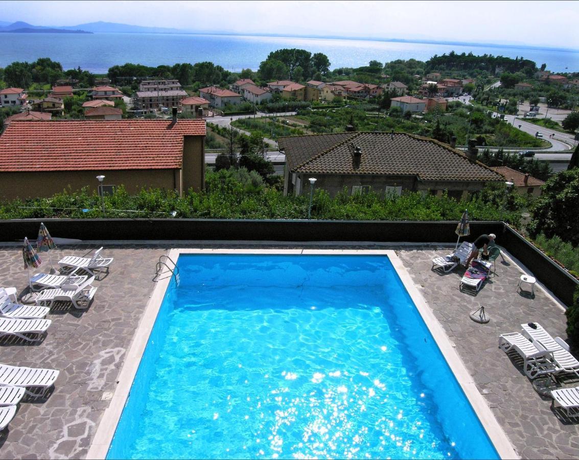 Hotel Cavalieri Пассиньяно-суль-Тразимено Экстерьер фото
